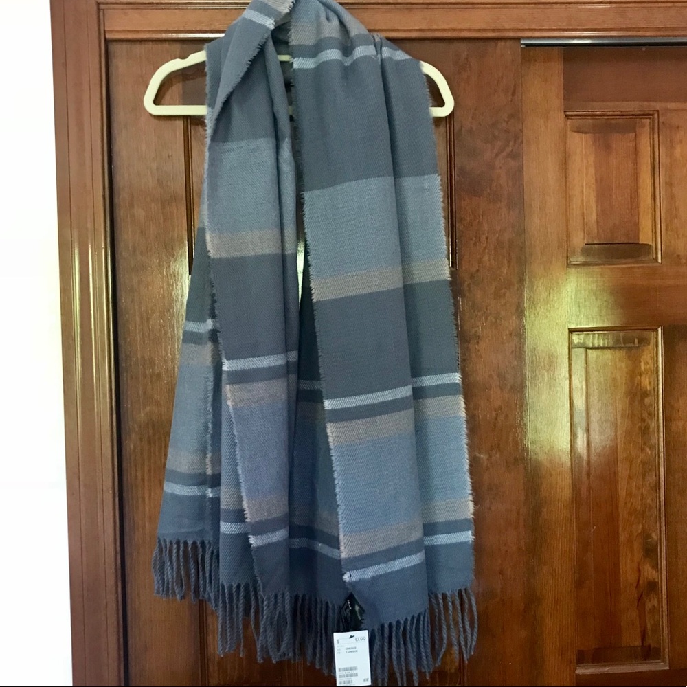 BRAND NEW H&M Chunky Scarf